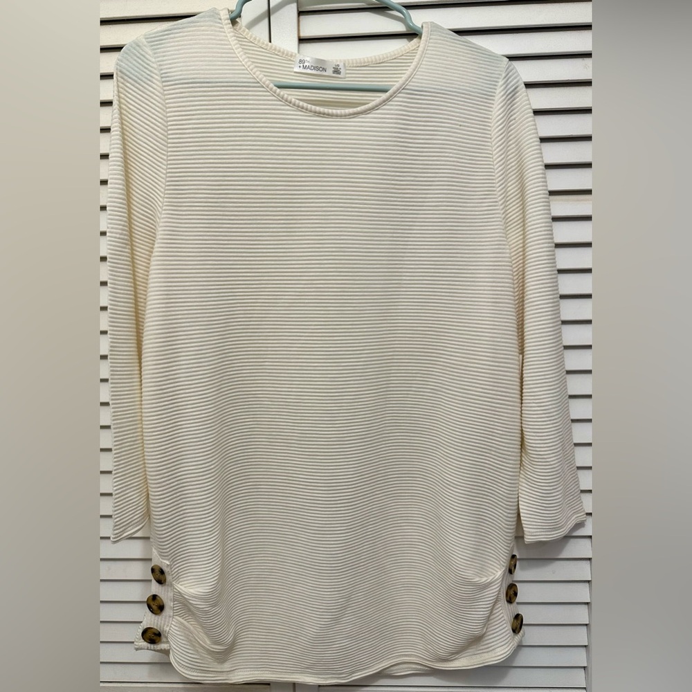 89TH+MADISON Cream Women's Top Size Large NWT